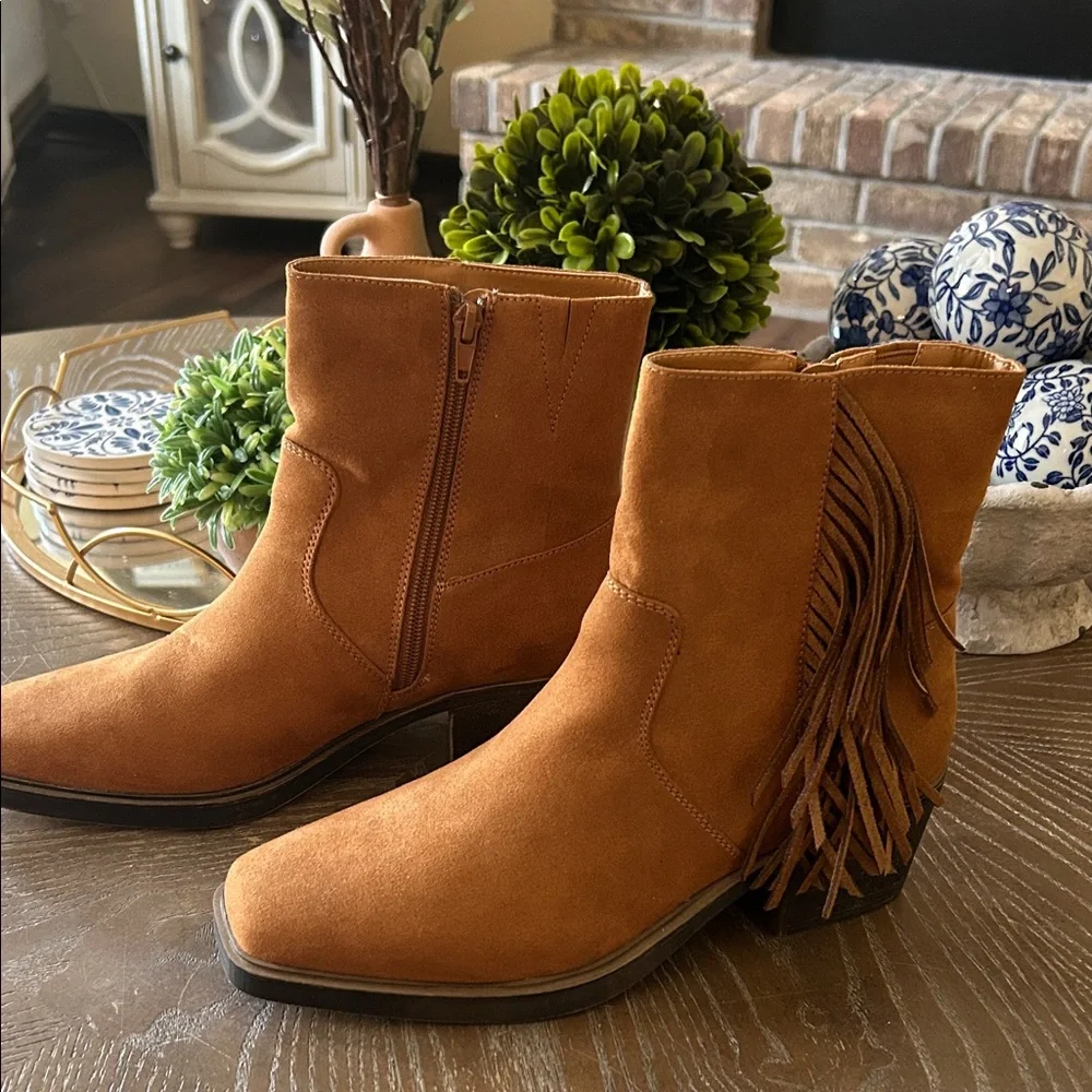 NWOT! Tan Faux Suede Western Fringe Low Heel Ankle Boots